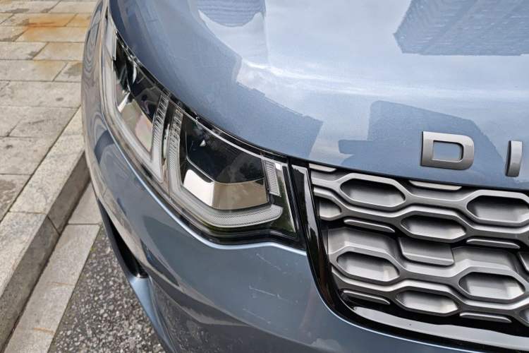 Used Land Rover Discovery Sport 2022 249 PS R-Dynamic S Performance Edition 5 Seats Right Front Headlight