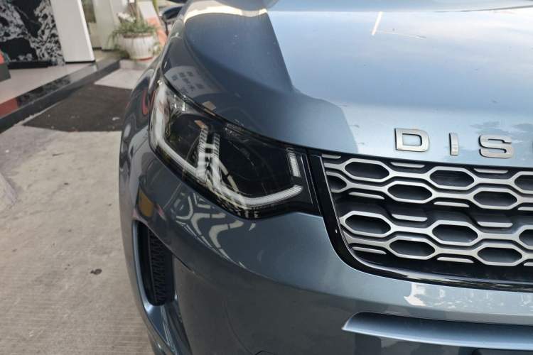 Used Land Rover Discovery Sport 2022 249 PS R-Dynamic S Performance Edition 5 Seats Right Front Headlight