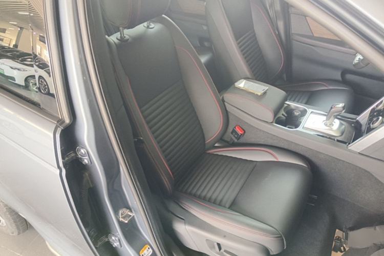 Used Land Rover Discovery Sport 2022 249 PS R-Dynamic S Performance Edition 5 Seats Right Front Seat