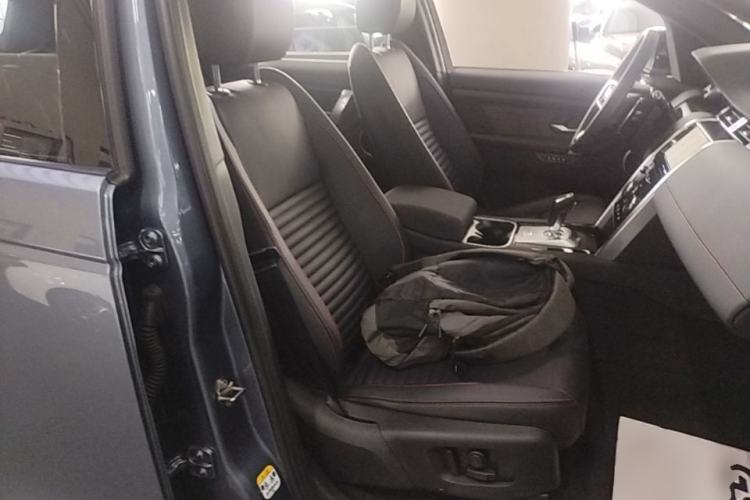 Used Land Rover Discovery Sport 2022 249 PS R-Dynamic SE Performance Tech Edition 5 Seats Right Front Seat
