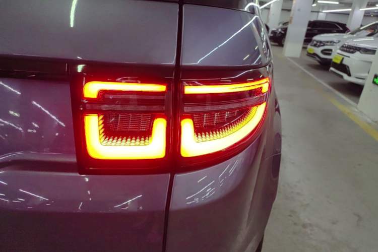 Used Land Rover Discovery Sport 2022 249 PS R-Dynamic S Performance Edition 5 Seats Right Rear Taillight