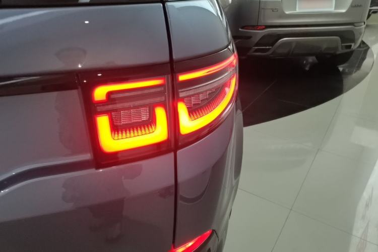 Used Land Rover Discovery Sport 2022 249 PS R-Dynamic SE Performance Tech Edition 5 Seats Right Rear Taillight