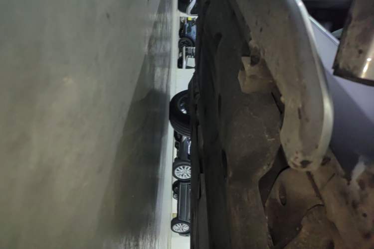 Used Land Rover Discovery Sport 2022 249 PS R-Dynamic S Performance Edition 5 Seats Right Side Sill