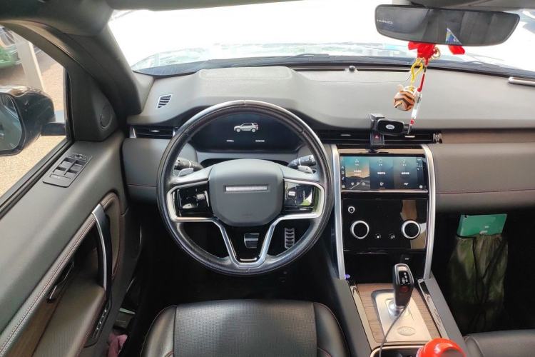 Used Land Rover Discovery Sport 2022 249 PS R-Dynamic S Performance Edition 5 Seats Steering Wheel