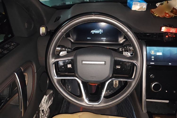 Used Land Rover Discovery Sport 2022 Revised Version 249 PS R-Dynamic S Performance Edition 5 Seats Steering Wheel