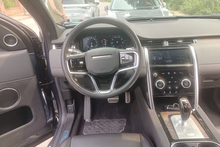 Used Land Rover Discovery Sport 2022 Revised Version 249 PS R-Dynamic S Performance Edition 5 Seats Steering Wheel