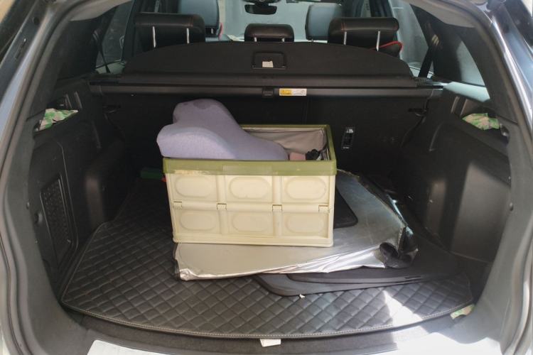Used Land Rover Discovery Sport 2022 249 PS R-Dynamic SE Performance Tech Edition 5 Seats Trunk