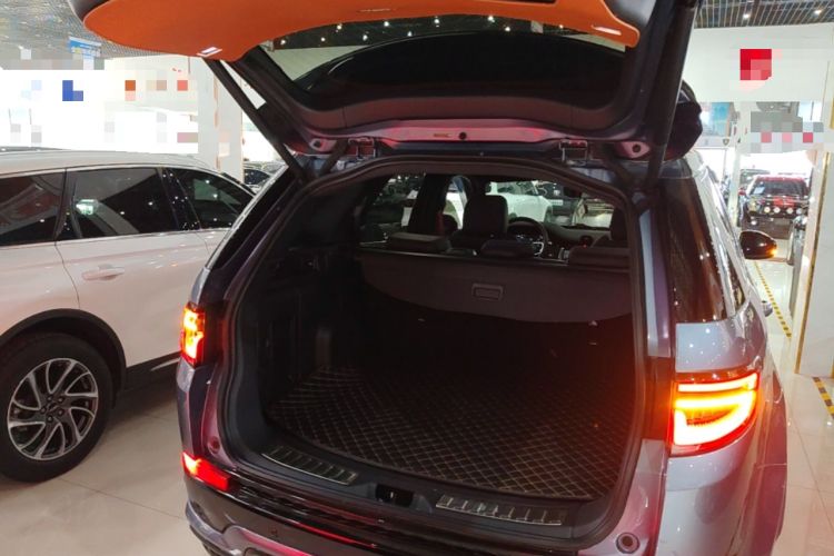 Used Land Rover Discovery Sport 2022 249 PS R-Dynamic SE Performance Tech Edition 5 Seats Trunk