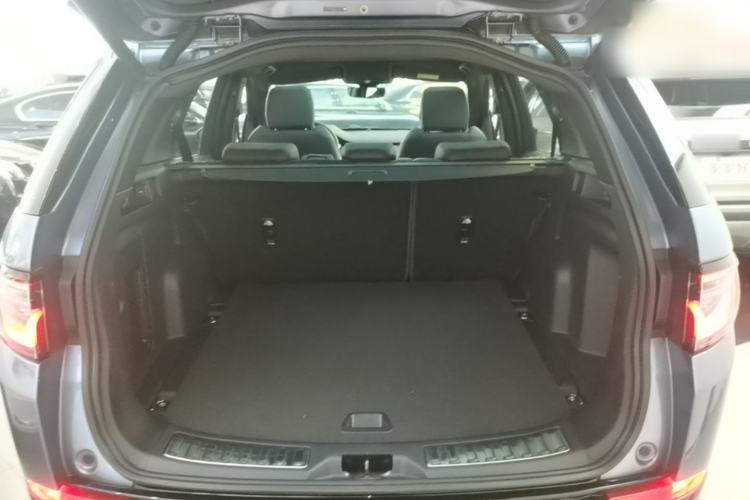Used Land Rover Discovery Sport 2022 249 PS R-Dynamic SE Performance Tech Edition 5 Seats Trunk