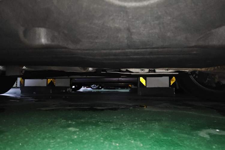 Used Land Rover Discovery Sport 2022 Revised Version 249 PS Metropolitan Edition Chassis Rear Left