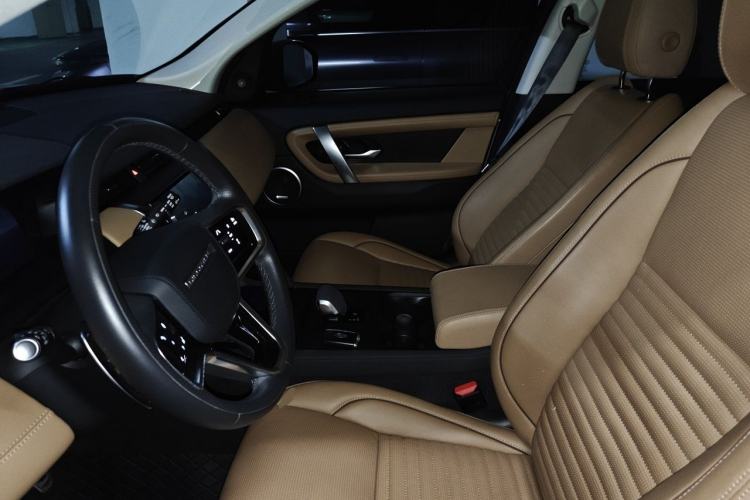 Used Land Rover Discovery Sport 2022 Revised Version 249 PS Metropolitan Edition Left Front Seat