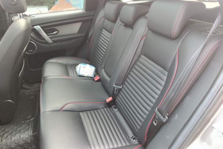 Used Land Rover Discovery Sport 2022 249 PS Metropolitan Edition 5 Seats Left Rear Seat