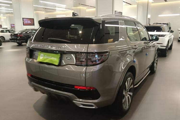 Used Land Rover Discovery Sport 2022 249 PS R-Dynamic S Performance Edition 5 Seats Rear Right 45 Deg