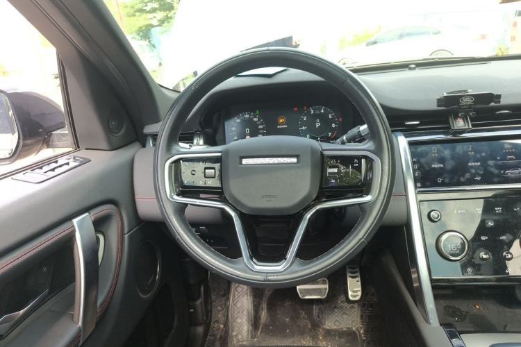 Used Land Rover Discovery Sport 2022 249 PS Metropolitan Edition 5 Seats Steering Wheel