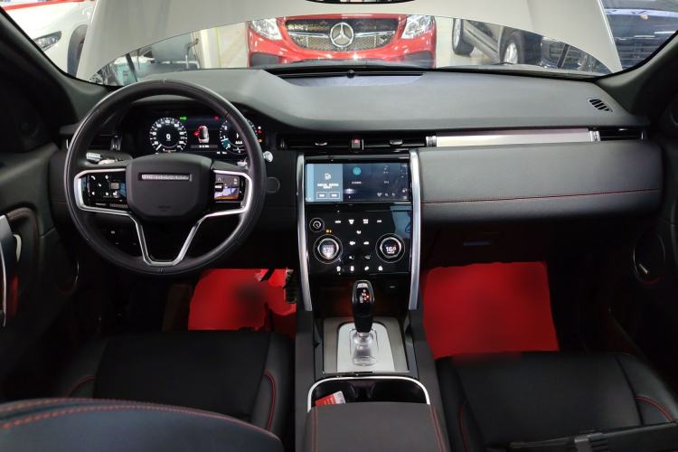 Used Land Rover Discovery Sport 2022 249 PS Metropolitan Edition 5 Seats Center Console