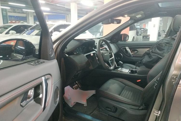 Used Land Rover Discovery Sport 2022 249 PS Metropolitan Edition 5 Seats Driver Seat