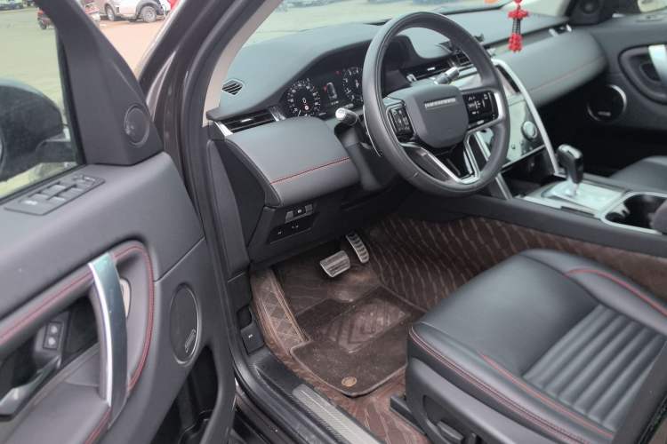 Used Land Rover Discovery Sport 2022 249 PS Metropolitan Edition 5 Seats Driver Seat
