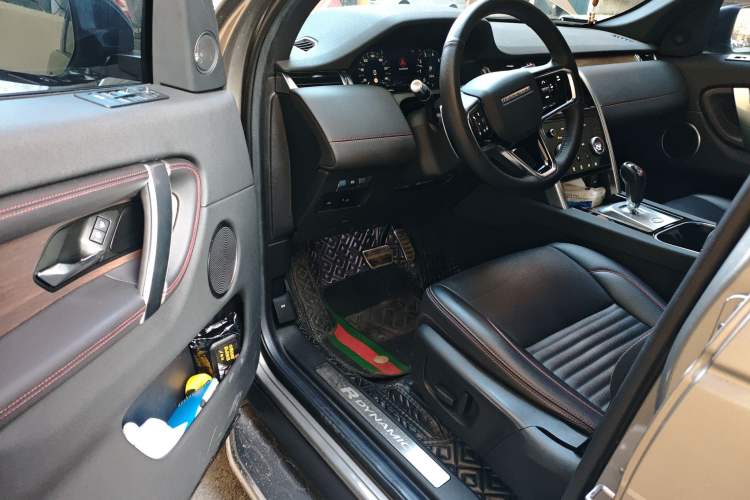Used Land Rover Discovery Sport 2022 249 PS R-Dynamic S Performance Edition 5 Seats Driver Seat
