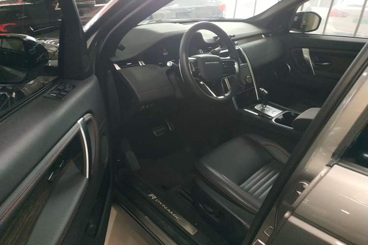 Used Land Rover Discovery Sport 2022 249 PS R-Dynamic S Performance Edition 5 Seats Driver Seat