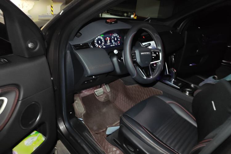 Used Land Rover Discovery Sport 2022 249 PS Metropolitan Edition 5 Seats Driver Seat