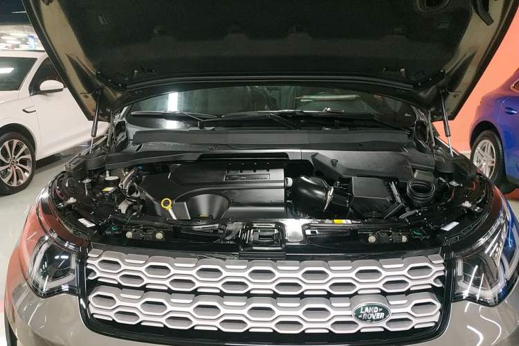 Used Land Rover Discovery Sport 2022 249 PS Metropolitan Edition 5 Seats Engine Bay