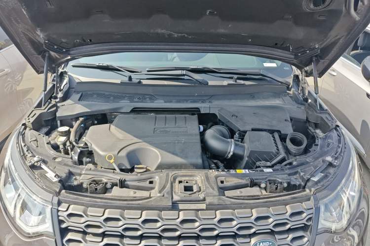 Used Land Rover Discovery Sport 2022 Revised Version 249 PS R-Dynamic S Performance Edition 5 Seats Engine Bay