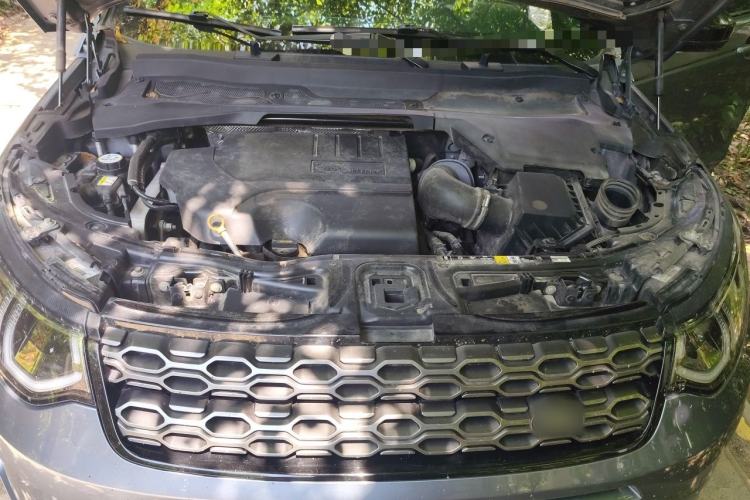 Used Land Rover Discovery Sport 2022 249 PS R-Dynamic S Performance Edition 5 Seats Engine Bay