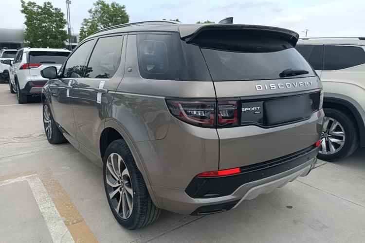 Used Land Rover Discovery Sport 2022 249 PS Metropolitan Edition 5 Seats Exterior 2