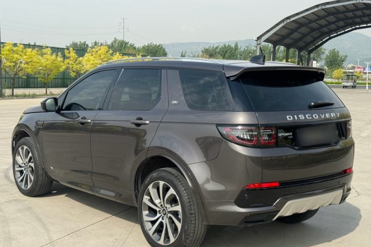 Used Land Rover Discovery Sport 2022 249 PS Metropolitan Edition 5 Seats Exterior 3
