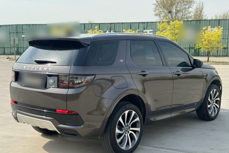 Used Land Rover Discovery Sport 2022 249 PS Metropolitan Edition 5 Seats Exterior 4
