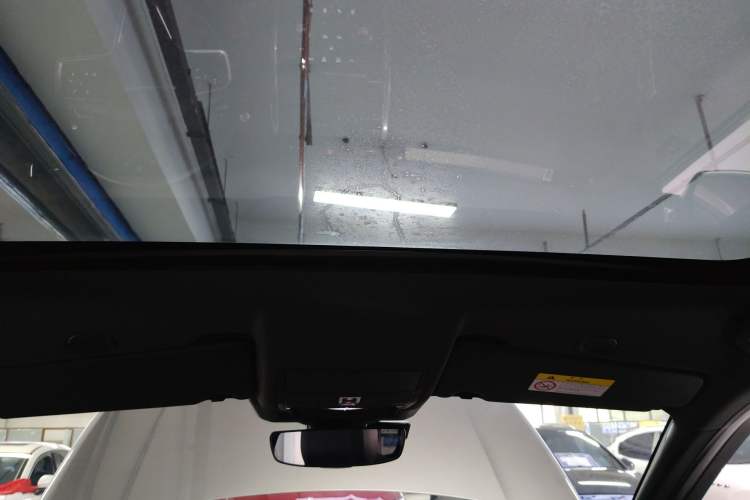 Used Land Rover Discovery Sport 2022 249 PS Metropolitan Edition 5 Seats Headliner