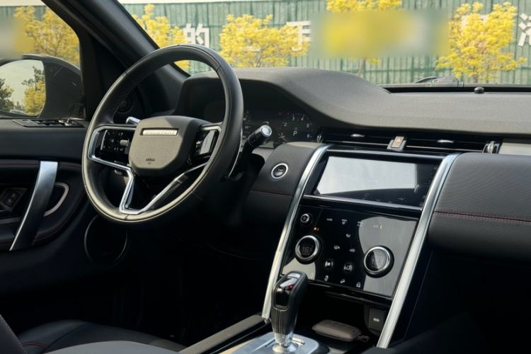 Used Land Rover Discovery Sport 2022 249 PS Metropolitan Edition 5 Seats Interior 3