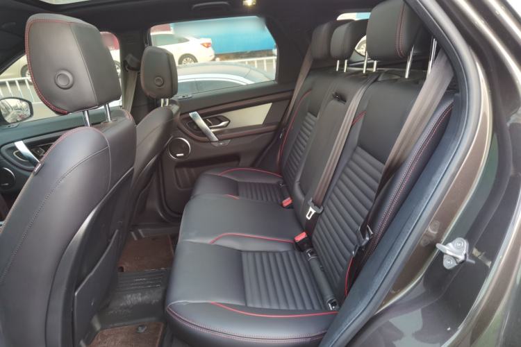 Used Land Rover Discovery Sport 2022 Revised Version 249 PS Metropolitan Edition Interior 4