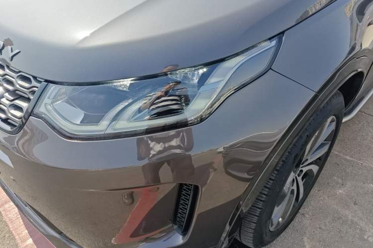 Used Land Rover Discovery Sport 2022 Revised Version 249 PS R-Dynamic S Performance Edition 5 Seats Left Front Headlight