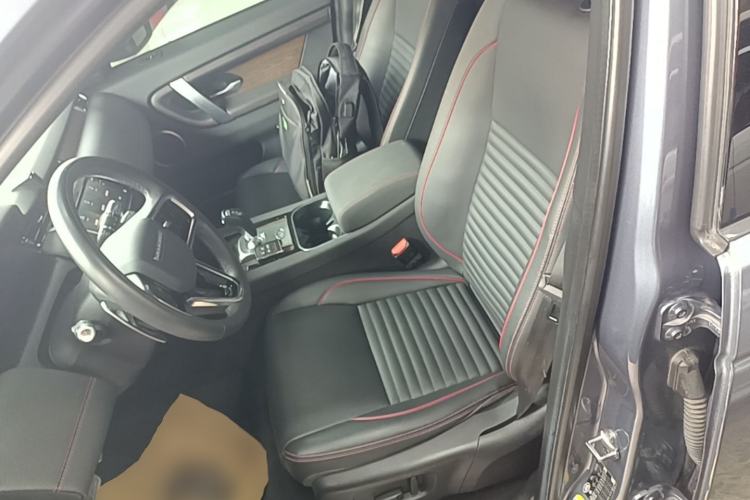 Used Land Rover Discovery Sport 2022 249 PS R-Dynamic S Performance Edition 5 Seats Left Front Seat
