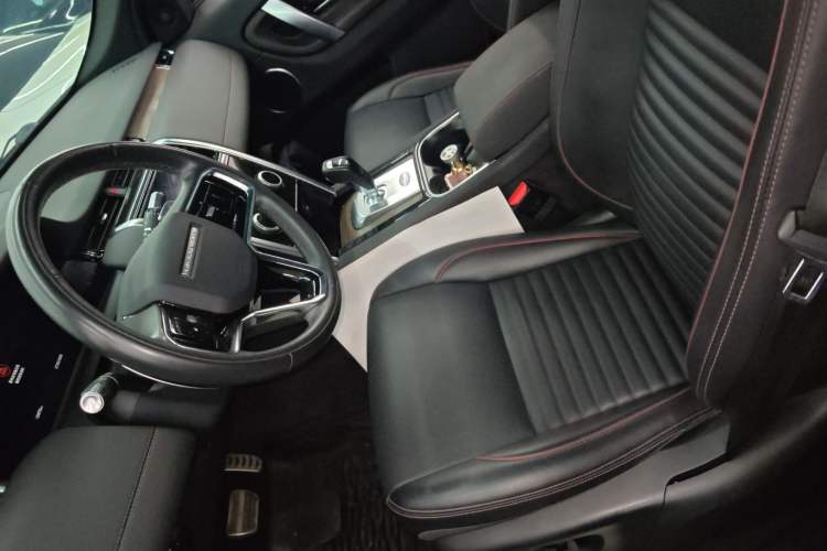 Used Land Rover Discovery Sport 2022 249 PS R-Dynamic SE Performance Tech Edition 5 Seats Left Front Seat