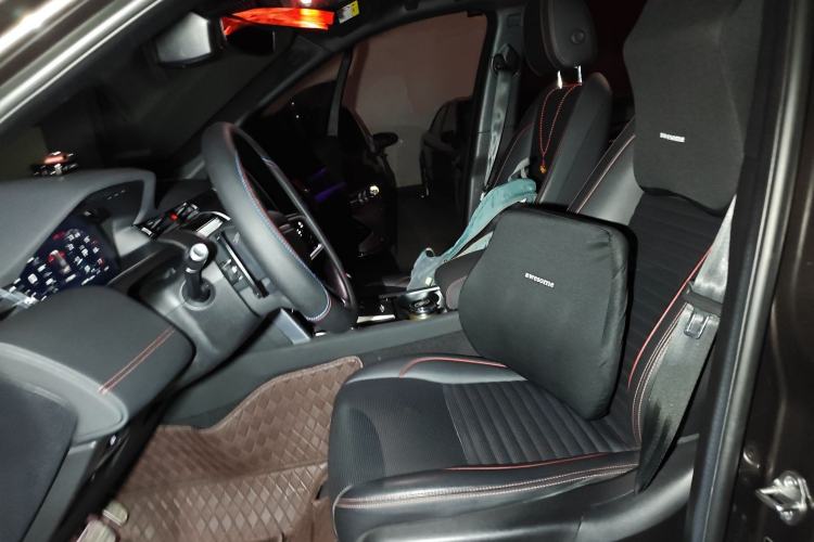 Used Land Rover Discovery Sport 2022 249 PS Metropolitan Edition 5 Seats Left Front Seat