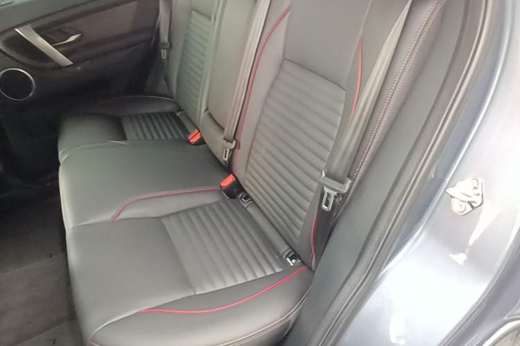 Used Land Rover Discovery Sport 2022 249 PS R-Dynamic S Performance Edition 5 Seats Left Rear Seat