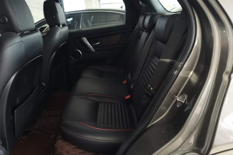 Used Land Rover Discovery Sport 2022 249 PS R-Dynamic SE Performance Tech Edition 5 Seats Left Rear Seat