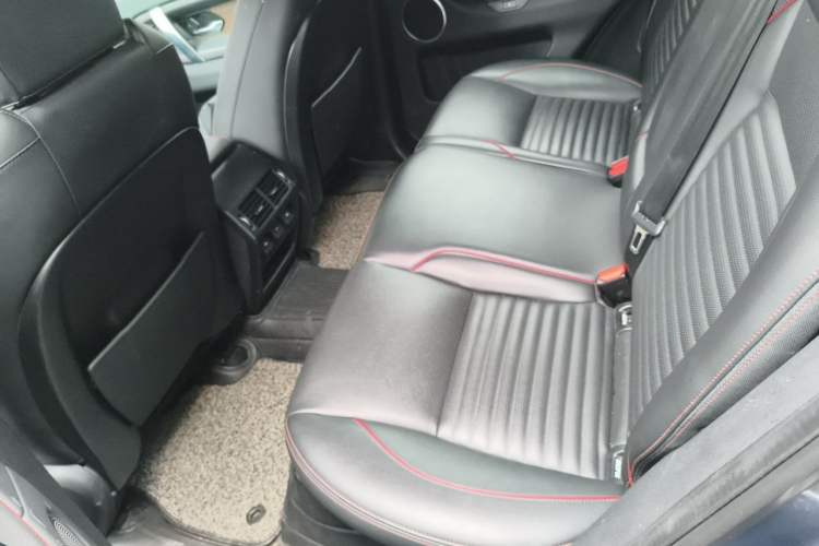 Used Land Rover Discovery Sport 2022 249 PS R-Dynamic S Performance Edition 5 Seats Left Rear Seat
