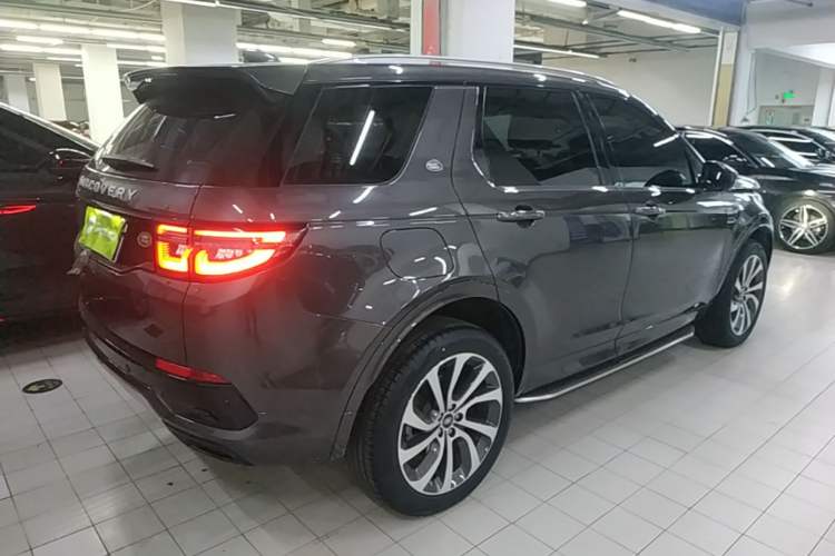 Used Land Rover Discovery Sport 2022 249 PS Metropolitan Edition 5 Seats Rear Right 45 Deg