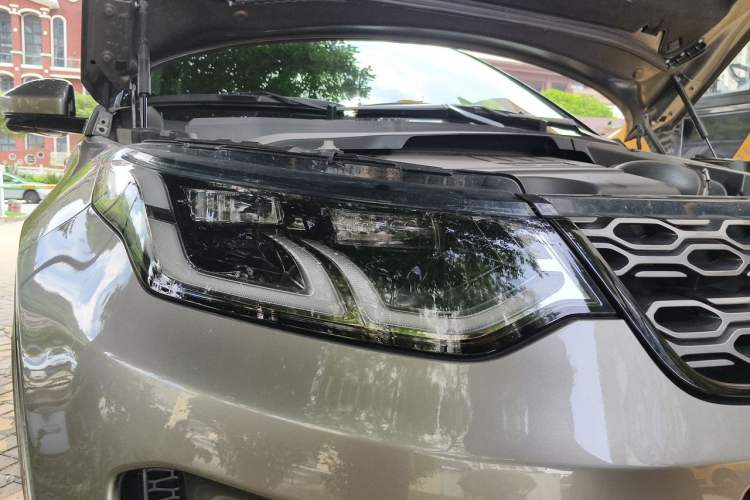 Used Land Rover Discovery Sport 2022 Restyled 249 PS R-Dynamic SE Performance Tech Edition 5 Seats Right Front Headlight