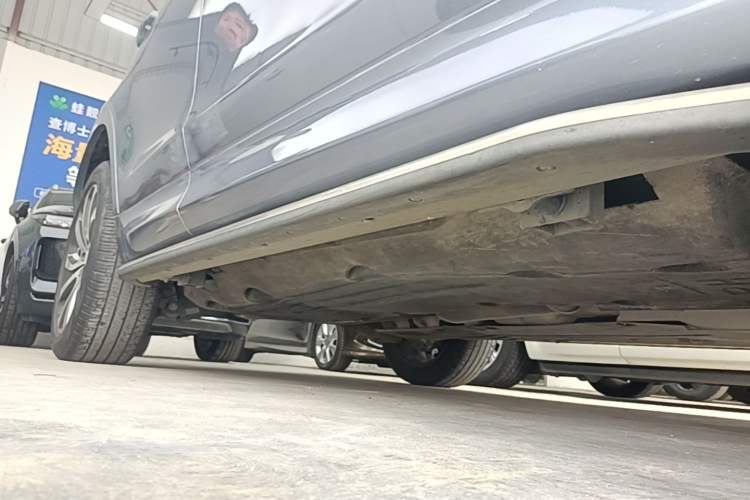 Used Land Rover Discovery Sport 2022 249 PS R-Dynamic S Performance Edition 5 Seats Right Side Sill
