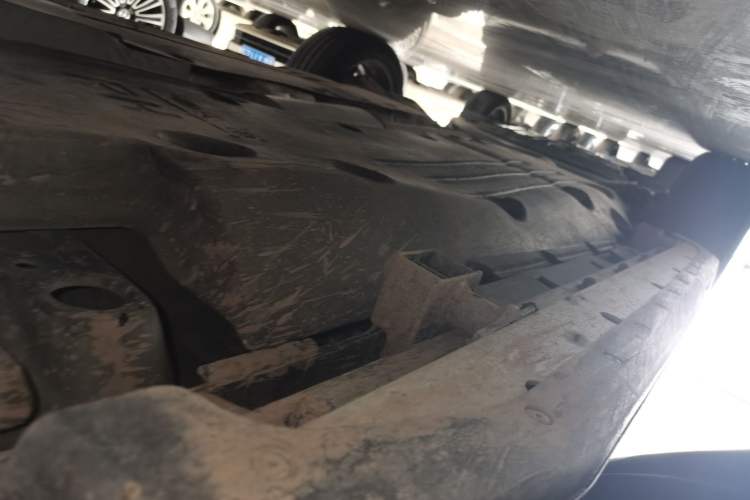 Used Land Rover Discovery Sport 2022 249 PS R-Dynamic SE Performance Tech Edition 5 Seats Right Side Sill
