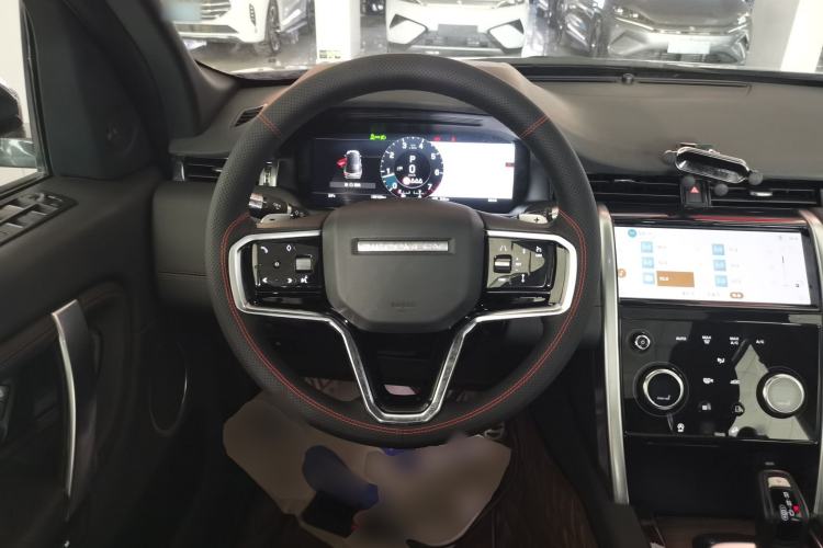 Used Land Rover Discovery Sport 2022 249 PS R-Dynamic SE Performance Tech Edition 5 Seats Steering Wheel