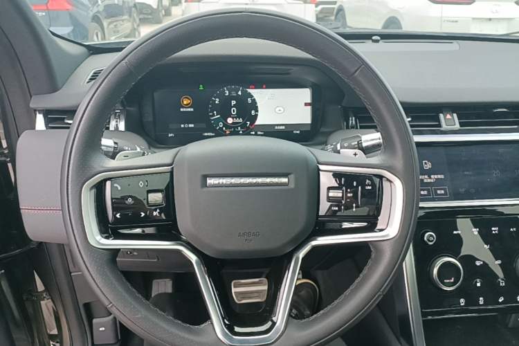 Used Land Rover Discovery Sport 2022 249 PS Metropolitan Edition 5 Seats Steering Wheel