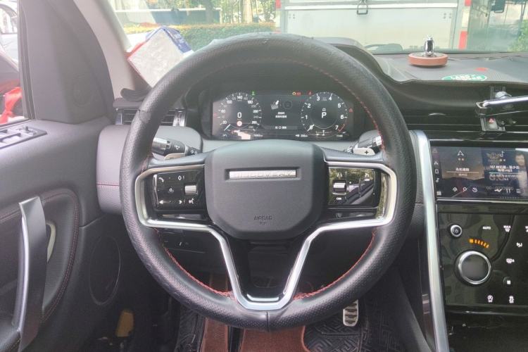 Used Land Rover Discovery Sport 2022 Revised Version 249 PS R-Dynamic S Performance Edition 5 Seats Steering Wheel