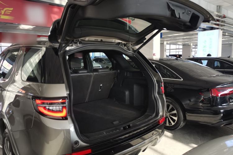 Used Land Rover Discovery Sport 2022 249 PS R-Dynamic SE Performance Tech Edition 5 Seats Trunk