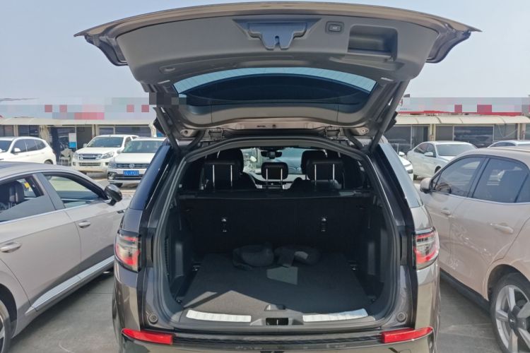 Used Land Rover Discovery Sport 2022 Revised Version 249 PS R-Dynamic S Performance Edition 5 Seats Trunk