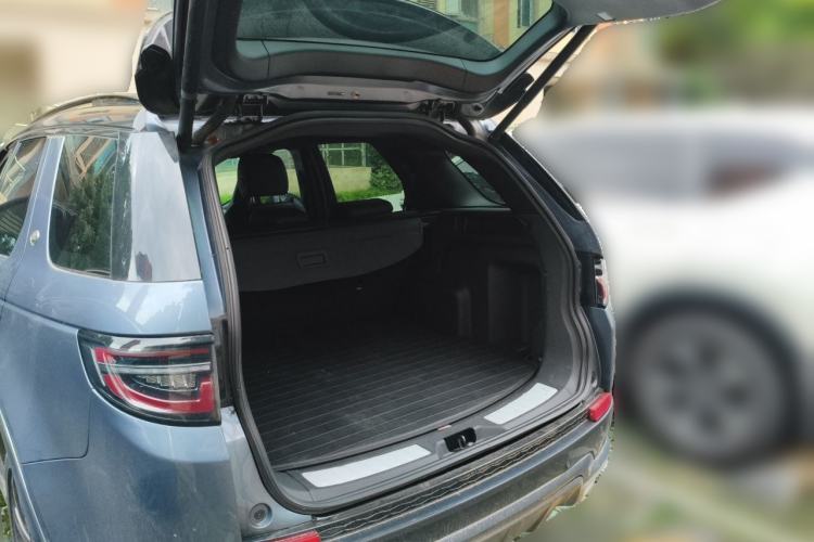 Used Land Rover Discovery Sport 2022 249 PS R-Dynamic S Performance Edition 5 Seats Trunk